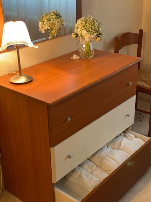 Lovely & Quiet 1-Bedroom Condo With Free Parking Bukares Bagian luar foto